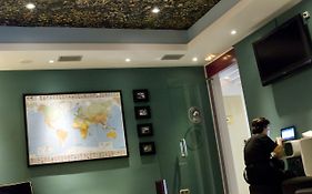 Albergue Revolutum Hostel